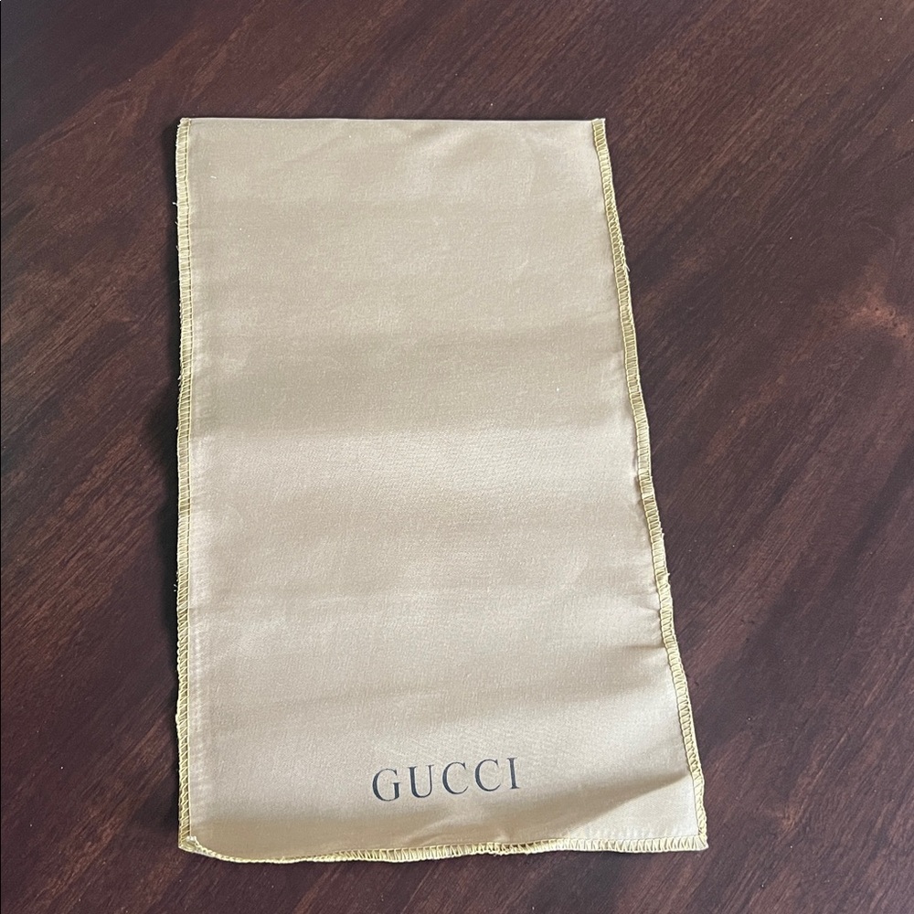 Authentic. Empty 7.5 X 11.5 X 2.5 Gucci Gift Box … - image 6